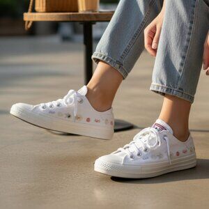 Converse Chuck Taylor Floral Embroidered Low Top White Women’s 8 Cottagecore